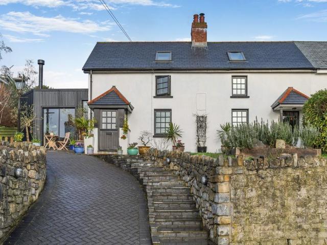 House for sale in The Knap, Barry