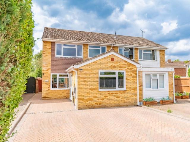 House for sale in Moulsham Green, Hart