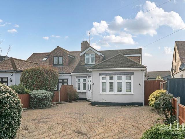 House for sale in Emerson Park, Greater London