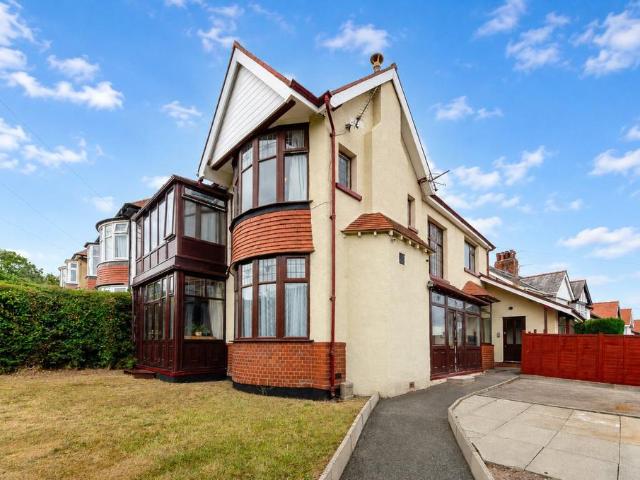 House for sale in Old Colwyn, Wales