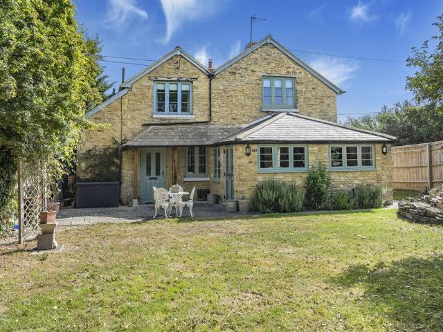 House for sale in Shipton-on-Cherwell, Evershot