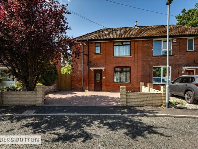 House for sale in Deeplish, Burnedge