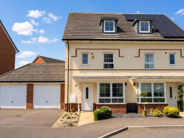 House for sale in Glynde, West Sussex