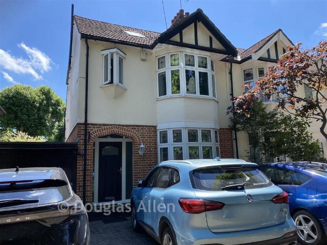 House for sale in Gidea Park, Greater London