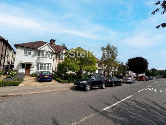 House for sale in London Borough of Barnet, Greater London