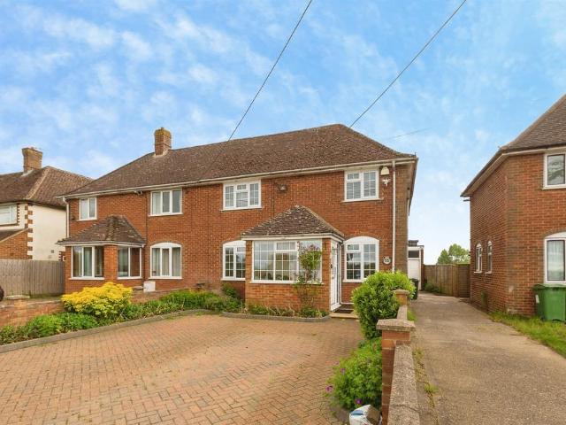 House for sale in Stoke Mandeville, Buckinghamshire
