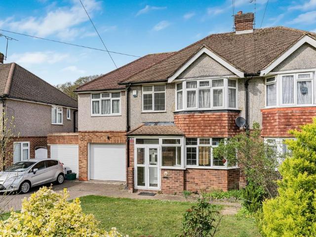 House for sale in London Borough of Croydon, Selsdon