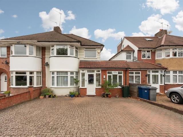 House for sale in Brunswick Park, Greater London