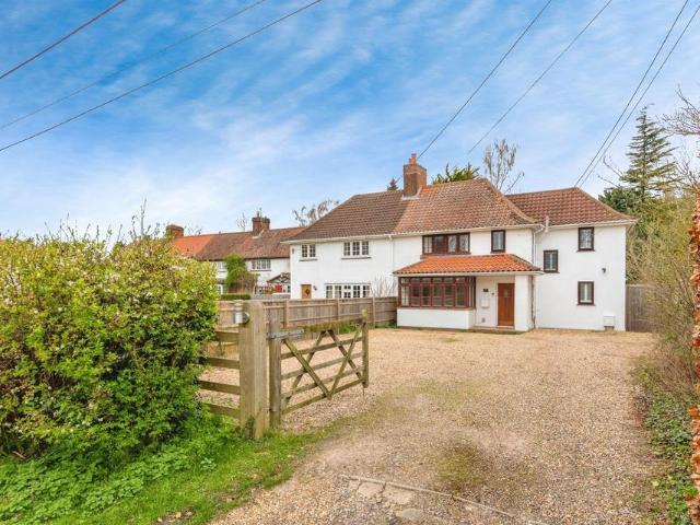 House for sale in Great Kimble, Buckinghamshire