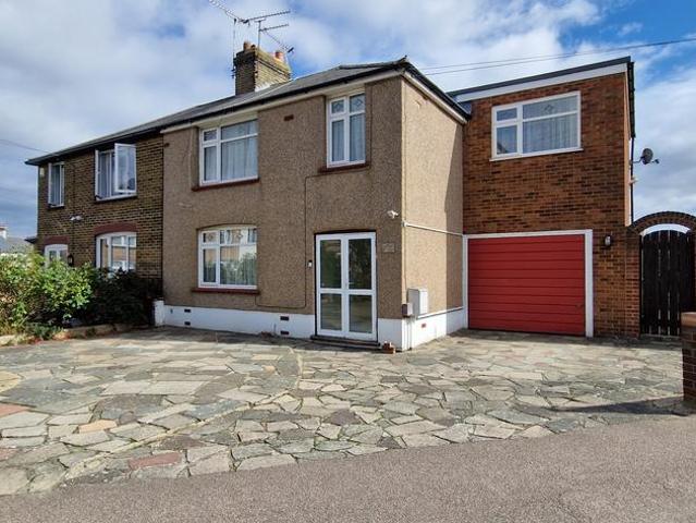 House for sale in Swanscombe, Dartford