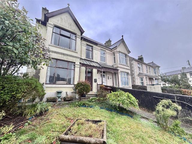 House for sale in St Stephen, Cornwall