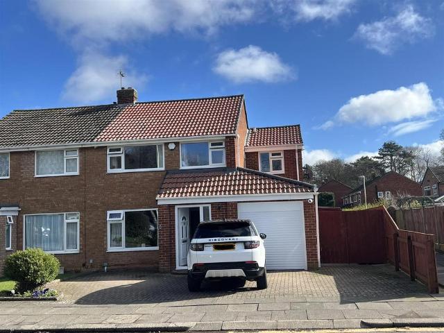House for sale in Hummersknott, Darlington