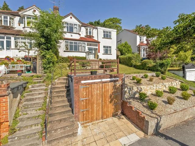 House for sale in London Borough of Croydon, Purley