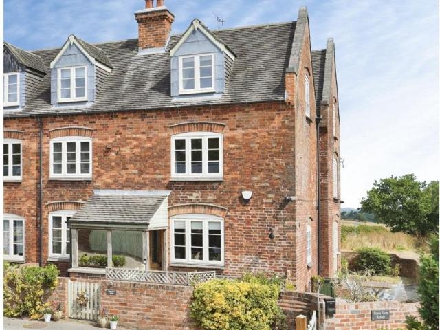 House for sale in Bretby, South Derbyshire