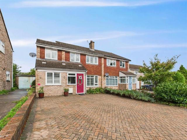 House for sale in London Borough of Croydon, Selsdon