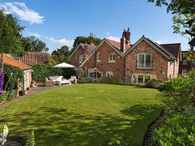 House for sale in Escrick, North Yorkshire