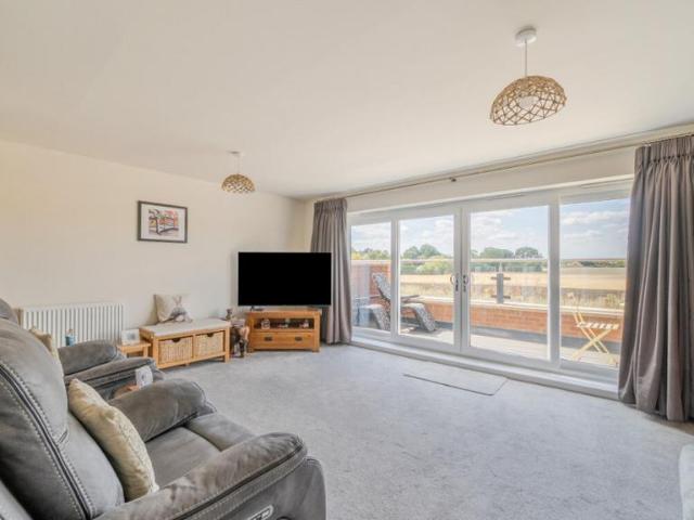 House for sale in Leconfield