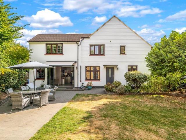 House for sale in Battlers Green, Hertsmere