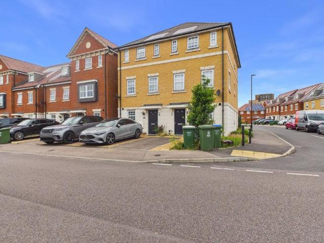 House for sale in Slade Green, Greater London