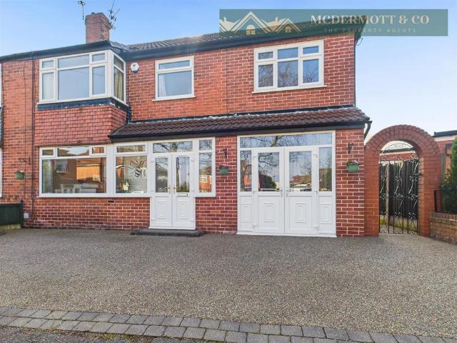 House for sale in Pendock, Greater Manchester