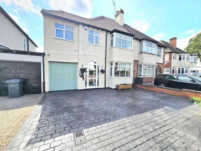 House for sale in Sutton Coldfield, West Midlands