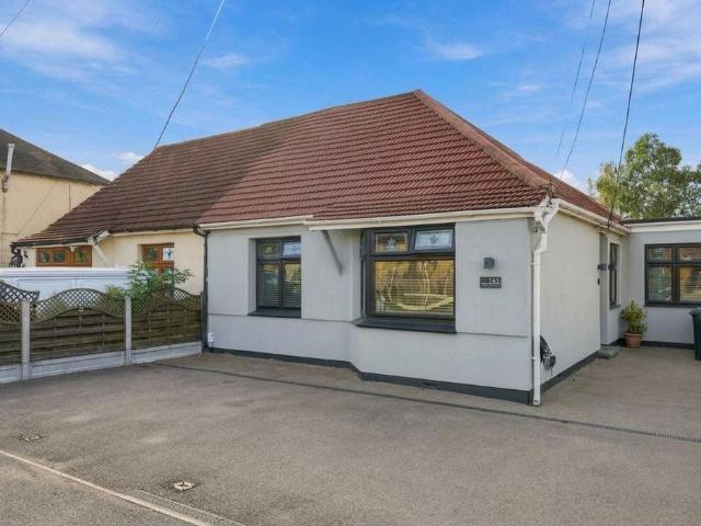 Bungalow for sale in Wickford, Basildon