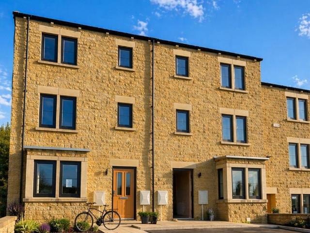 House for sale in Charlesworth, East Midlands