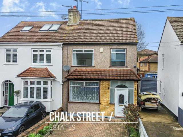 House for sale in Hornchurch, Greater London