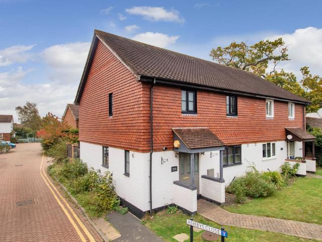 House for sale in The Butts, Kent