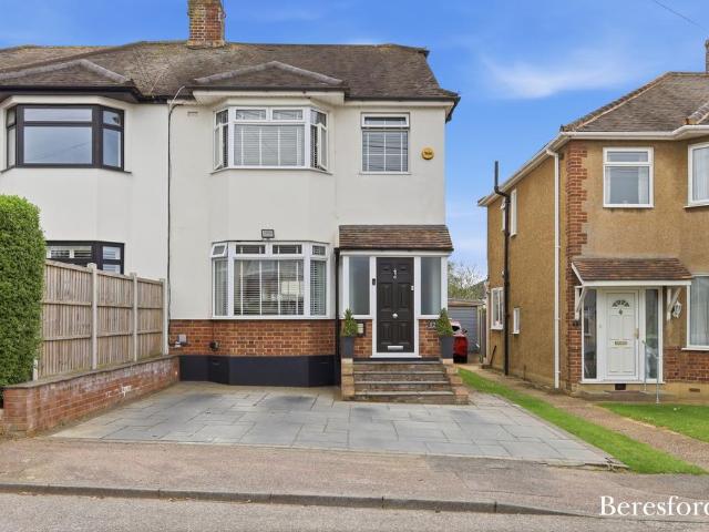 House for sale in Hutton, Navestock Side