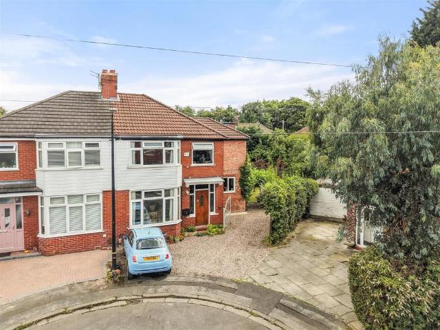 House for sale in Timperley, Trafford Park