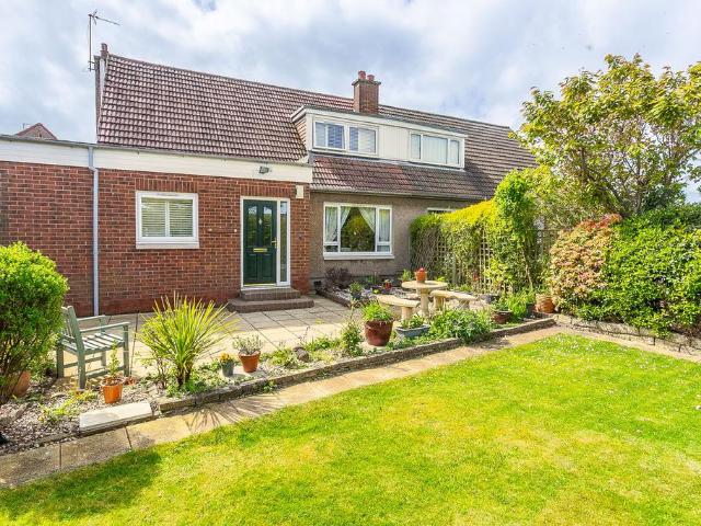 House for sale in Clermiston, Scotland