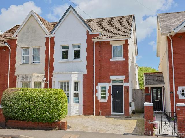 House for sale in Tycoch, Nangreaves