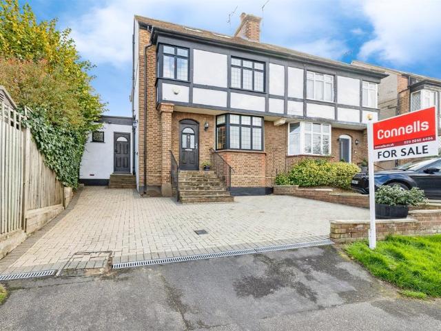 House for sale in Bushey