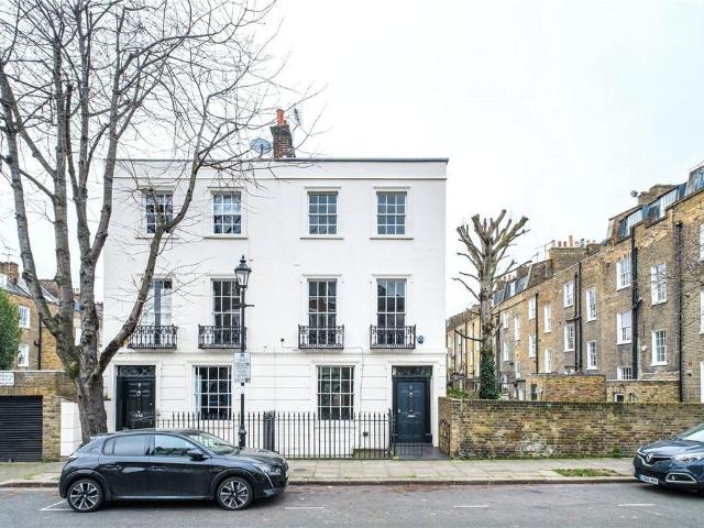 House for sale in Highbury, Greater London