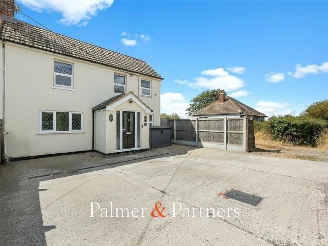 House for sale in Dale Hill, Essex