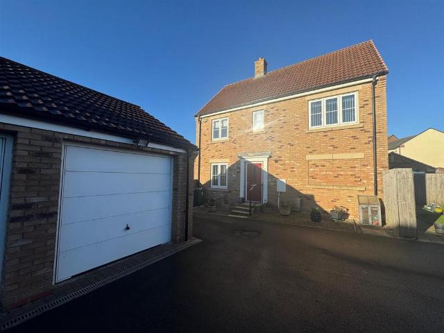 House for sale in Eastfield, North Yorkshire