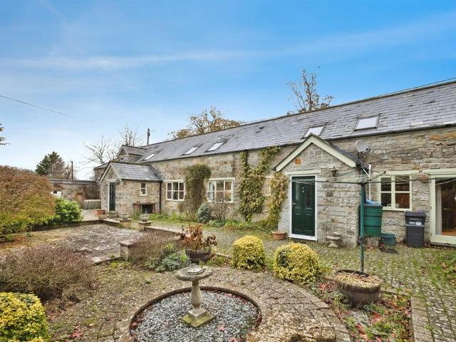 House for sale in Mudford, Somerset