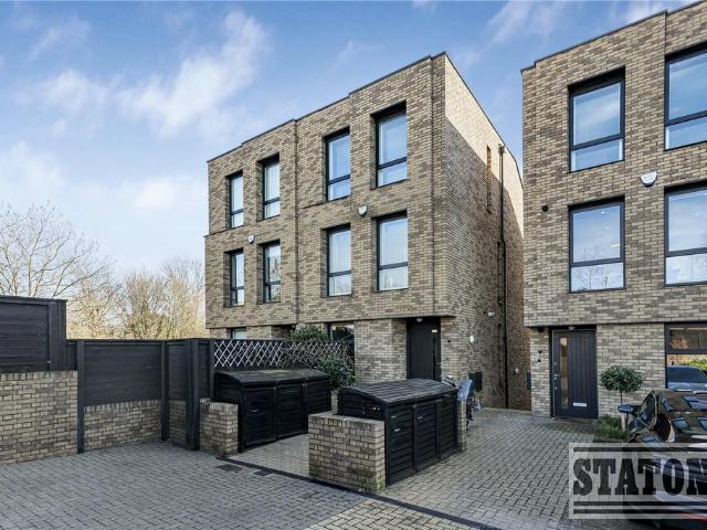 House for sale in High Barnet, Isle Of Man