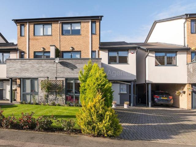 House for sale in Broughton Gate, Milton Keynes