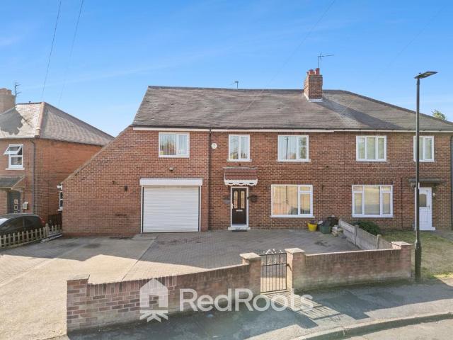 House for sale in Scawsby, South Yorkshire