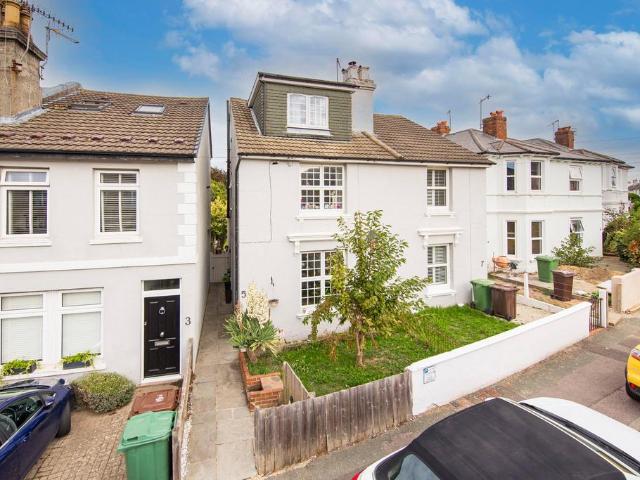 House for sale in St James, Sandown Park