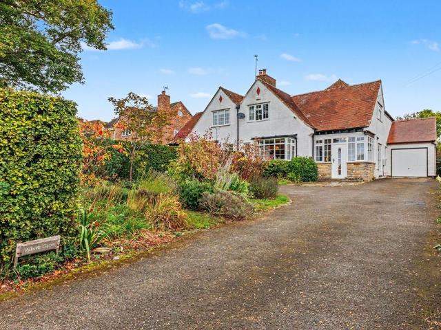 House for sale in Cleeve Prior, Wychavon
