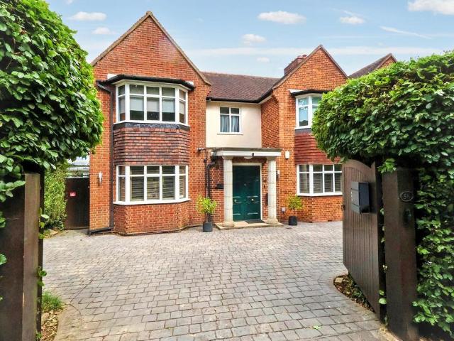 House for sale in London Borough of Croydon, Shirley