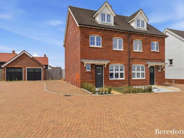 House for sale in Chipping Hill, Essex