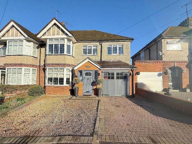 House for sale in Spring Park, Luton