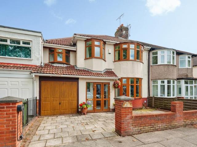 House for sale in Calderstones