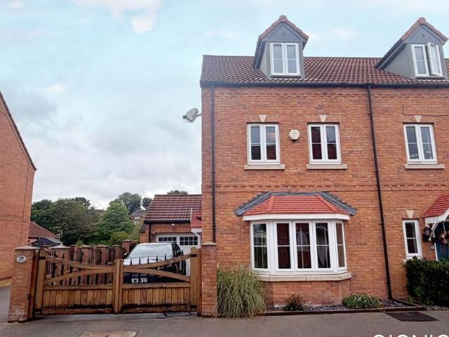 House for sale in Swinton, South Yorkshire