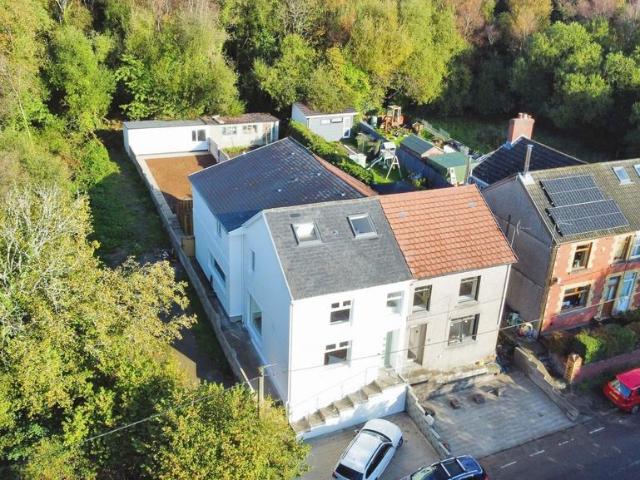 House for sale in Cwmrisca, Tondu