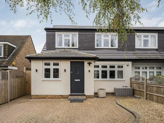 House for sale in Wood End, St Albans